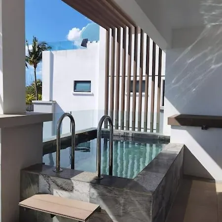 La Mivoie Pieds Dans L'Eau Apartment Riviere Noire Exterior photo