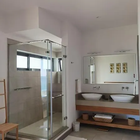 La Mivoie Pieds Dans L'Eau Apartment Riviere Noire Exterior photo
